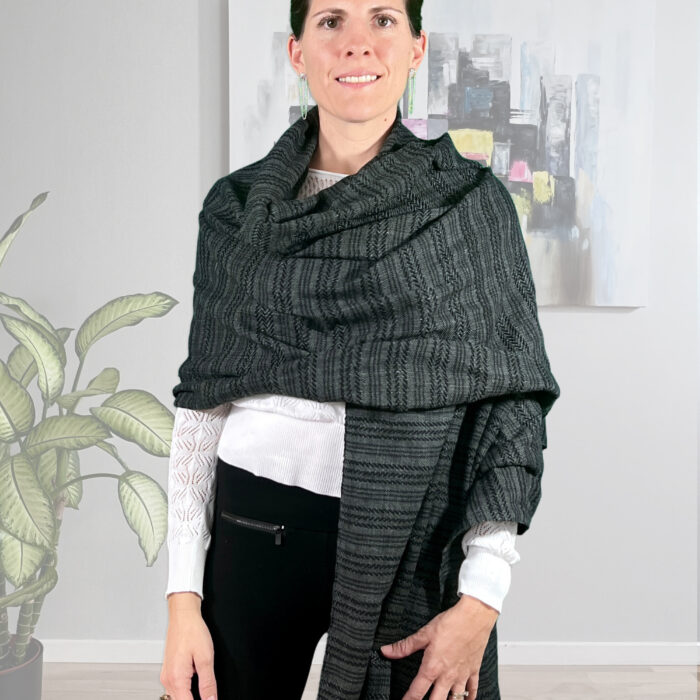 Rebozo Scarf Maria Black Baby carrier and Rebozo massage pic.8