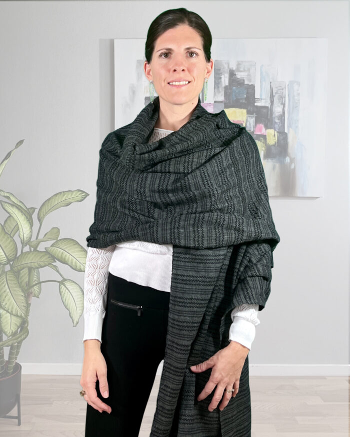 Rebozo Scarf Maria Black Baby carrier and Rebozo massage pic.8